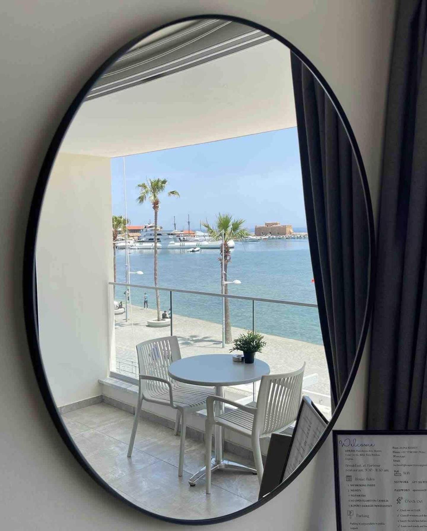 Harbour Lights Studio Apartments Paphos Exteriör bild